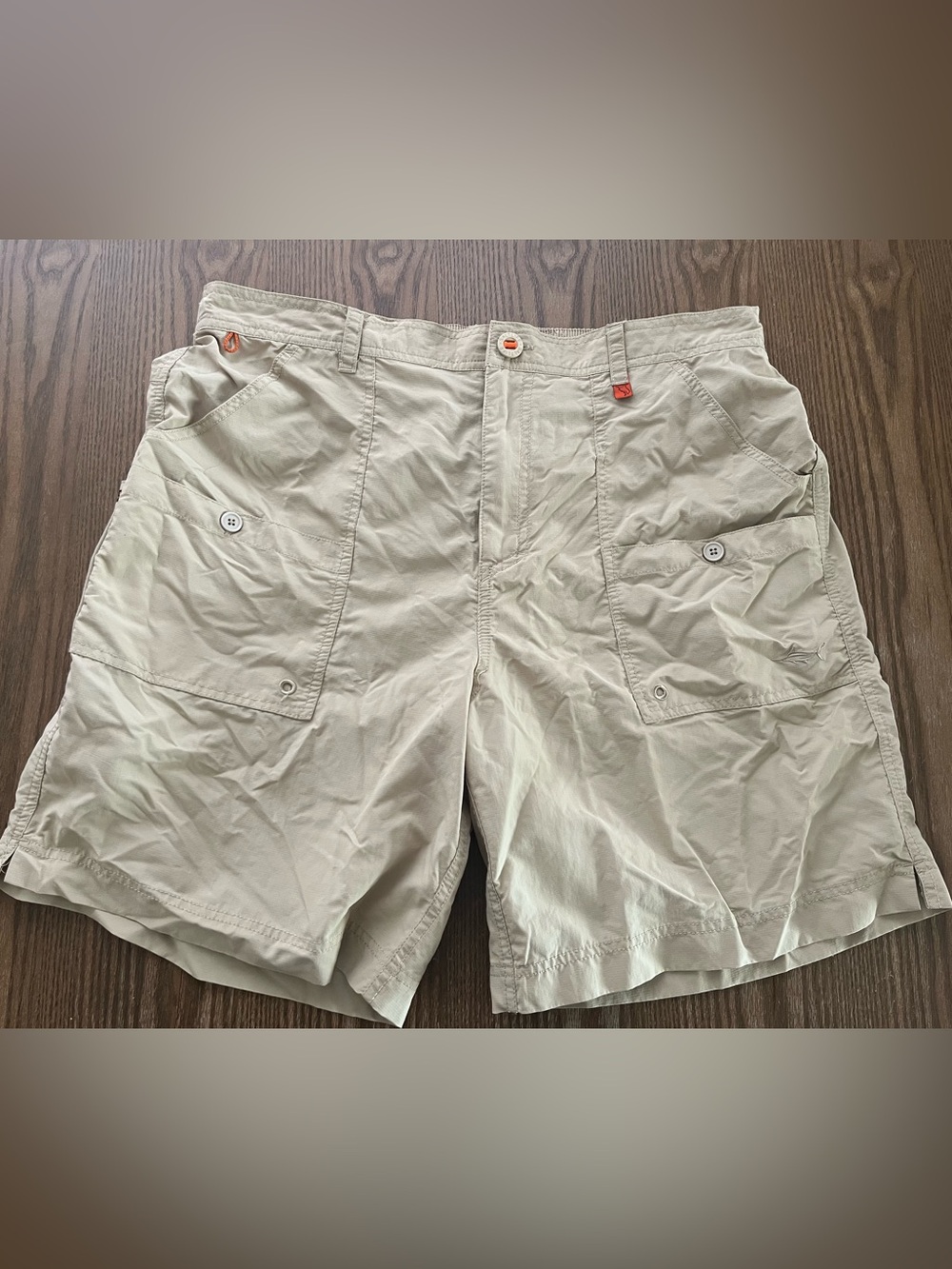 Salt Life Men's Cargo Shorts in Light Tan size XXL
